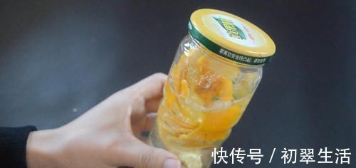 橘子皮|橘子皮放进白醋里泡一泡, 能为家里省下不少钱, 看完您会感谢我的