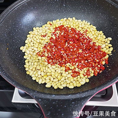 可口好上手的自制黄豆酱，再也不担心吃不上饭了