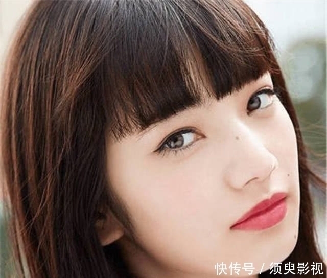 存在感|脸上这4处有“痣”的女生,一般颜值都很高,同时中2个的人真的少