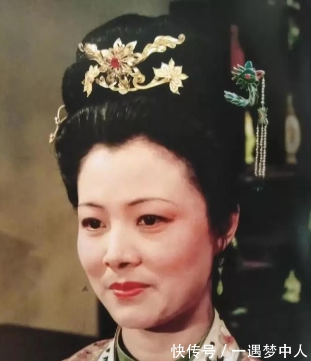 邢夫人#周瑞家的是怎么和王熙凤结下梁子的?她是如何报复王熙凤的?