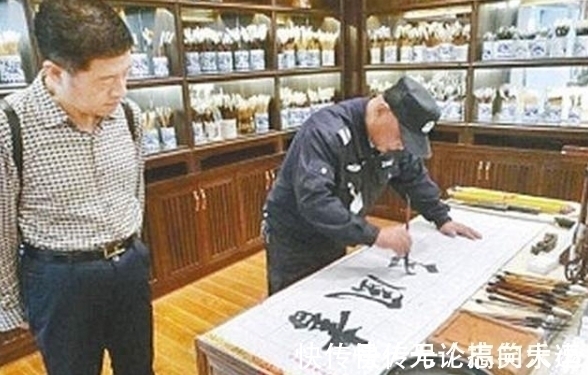 兰亭奖#书法博物馆保安许一飞:苦练书法13年走红,今手抄金刚经值2.5万