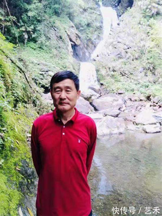 赏析@力透纸背终现艺,行云流水佳作出——胡栋梁书法赏析