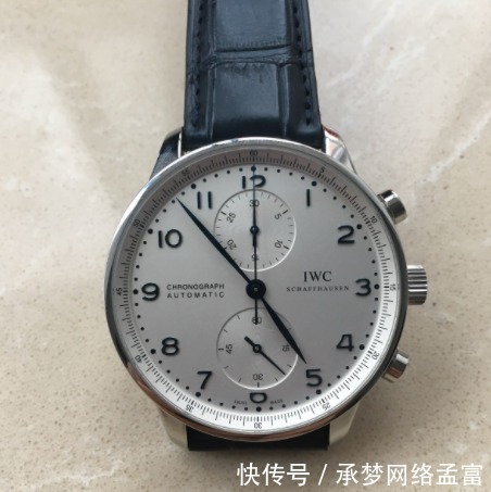 蓝针|一直认为万国葡计只能正装佩戴，当我真正拥有后才发现我错了