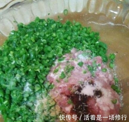 包菜|你还在吃饺子吗?这样做着吃,等上桌直接用手抓着吃