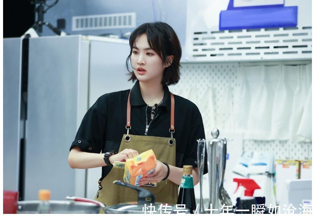 《中餐厅5》首播:周也活泼,宁静随和,姚安娜肉眼可见的尴尬