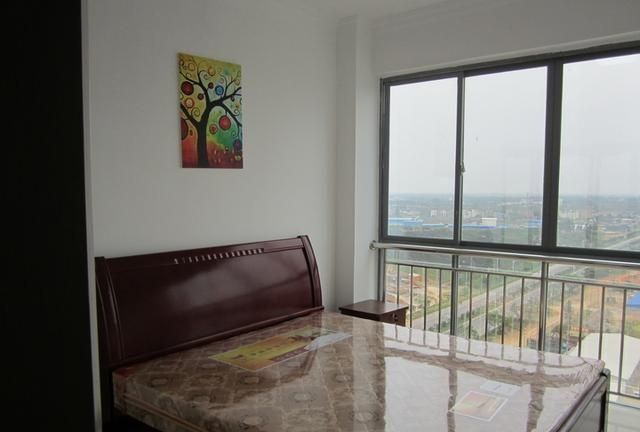 装修|没钱只能刷白墙,88平简单装修只花6万,邻居都说不相信!