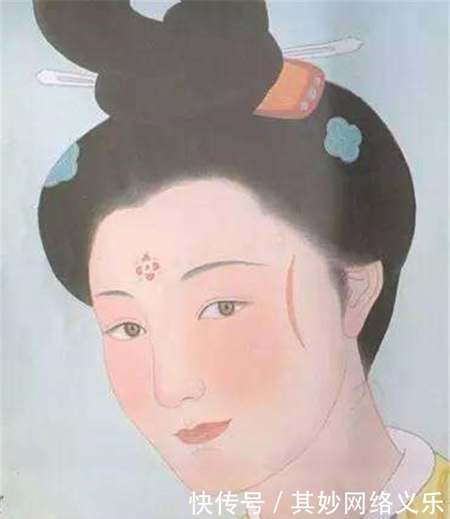  唐代女性好面妆，傅粉描眉、额间点缀，恰到好处的张扬与艳丽