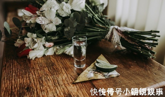 大城市|父母强行索要高额生活费,儿子破罐子破摔,辞职回家给父母养老