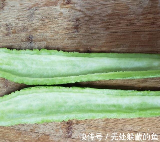 鸡蛋|鸡蛋蒸苦瓜,香而不腻,开胃爽口快手菜!