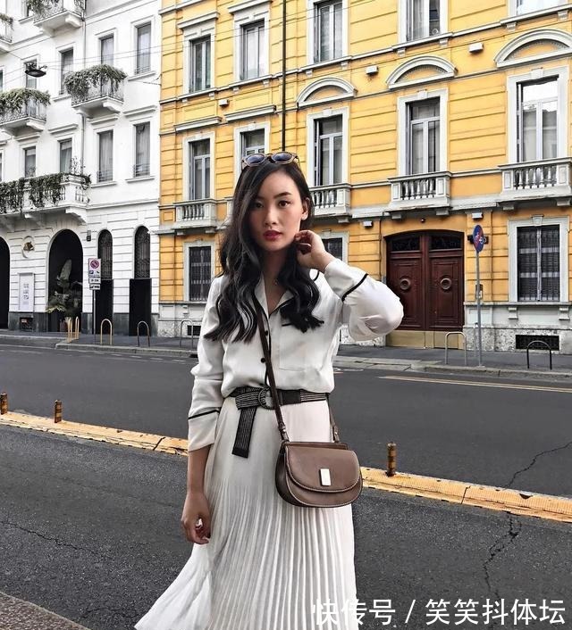 大腿|史上“最省钱博主”来了！身高只有158cm腿还粗，却靠穿搭火出圈！