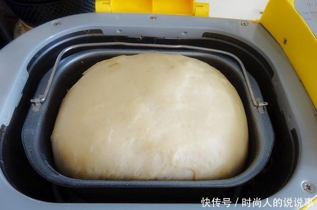 奶味十足的软面包,像做馒头一样简单,不需要造型,越吃越爱