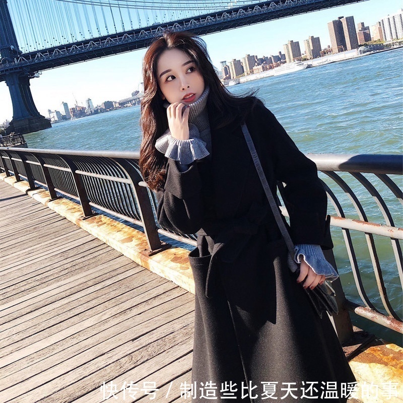 气质出众 建议大家大衣不要配黑裤子!现流行这样穿,美得无懈可击