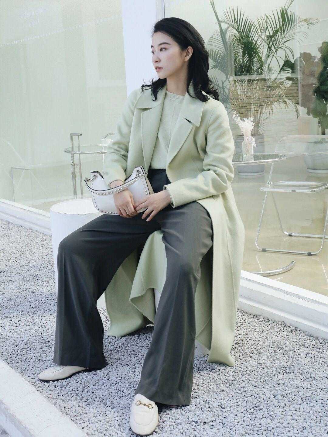 乐福鞋|喜欢拖地西装裤的小仙女们集合了!与这几双鞋子搭配,超级显脚小