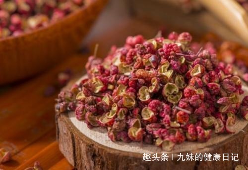 脚臭|秋冬季节,睡前用此物泡脚,湿气没了,失眠好了,脚臭脚痒远离你