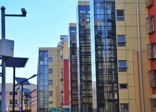 基础类|“付费电梯”来了?老房子加装电梯再出“新方案”,不需要再争了