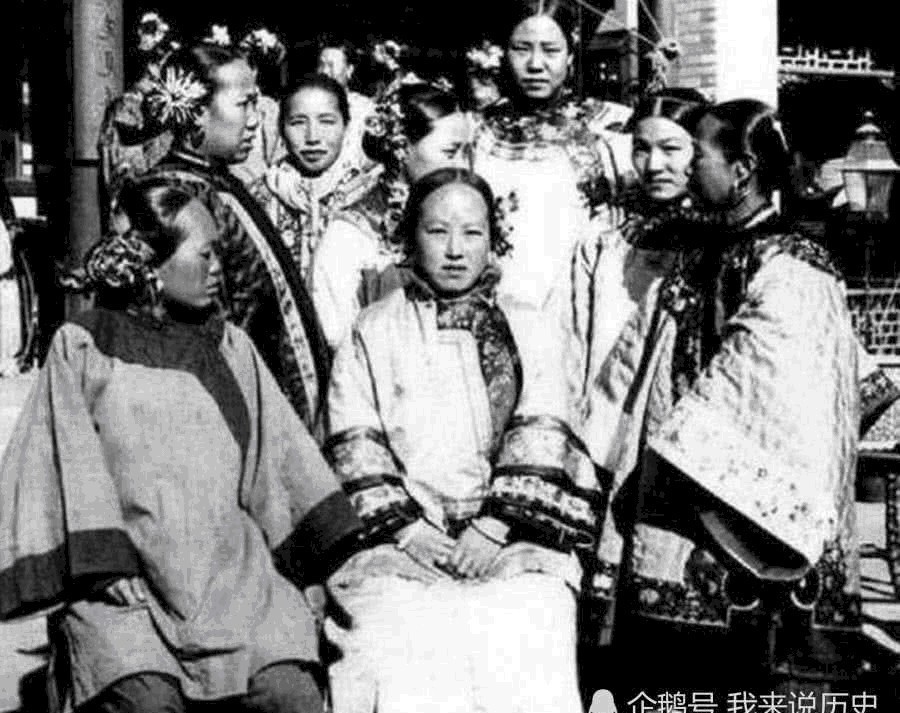 穷人|清朝最真实的生活场景,富人妻妾成群,穷人衣不蔽体