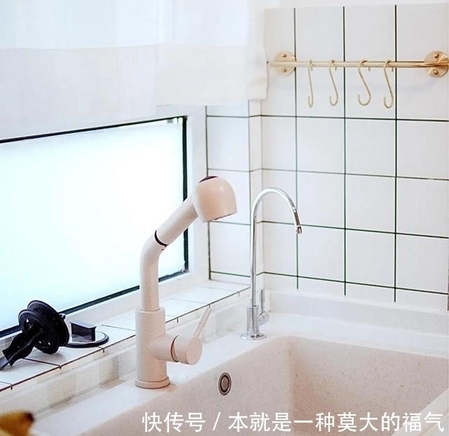 改装|住了3年的家,发现厨房水槽5个痛点,这样一改装,台面清清爽爽