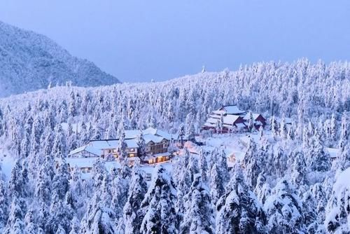 南国的雪山仙境，这里藏着下雪天所有的美好