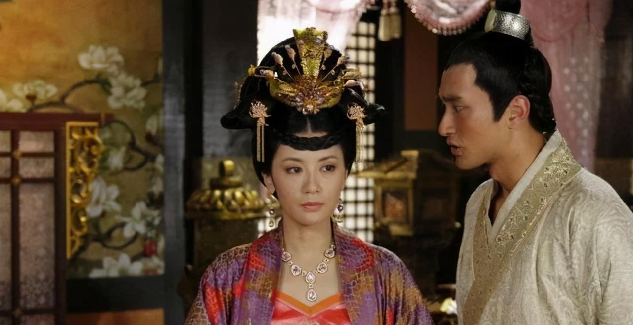 唐朝|唐朝第一美人，17岁未婚先孕，毒杀父亲，竟还与母亲共侍一夫