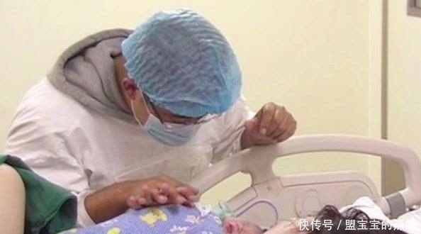 孕妇产前入院,突然孩子的脚露出来了,医生非常生气
