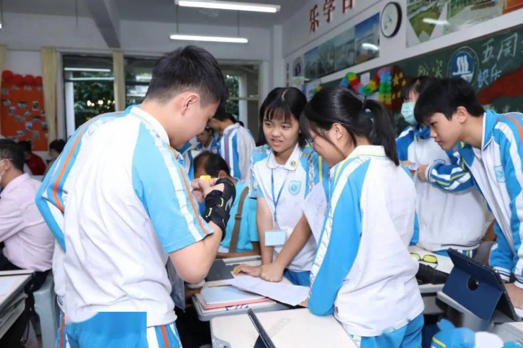 实中|未来学校建设大步向前!松湖实中迎来建校五周年!