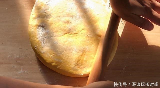 松软|教你做南瓜千层烧饼,松软香甜,营养美味,学会不用起早做早餐了