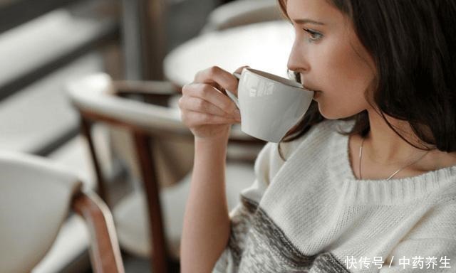 超市4种“低价”咖啡,被导购放在货架最底层,味道却不输星巴克