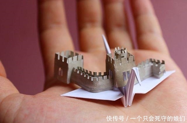 惊艳|男子每天折一纸鹤 1000天后作品惊艳众人