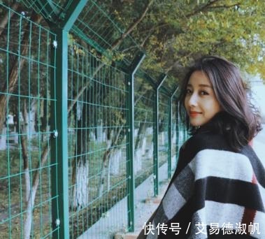 演艺圈|她是非诚勿扰最美女观众，却因为镜头不经意一扫，进入了演艺圈