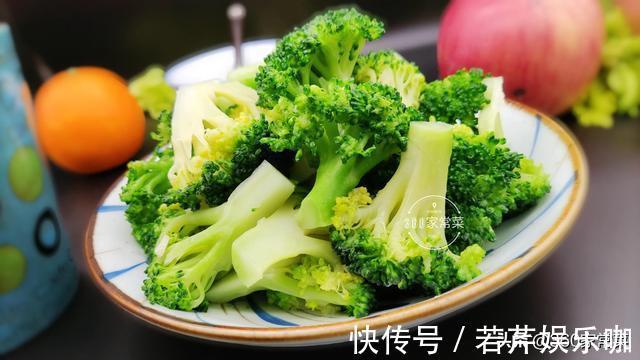 绿菜花|蒜蓉西蓝花的家常做法，清脆爽口又营养，孩子最爱吃