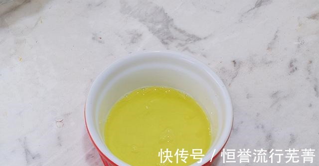 嘴馋的朋友看过来,用椰蓉做成的小吃,软糯香甜!