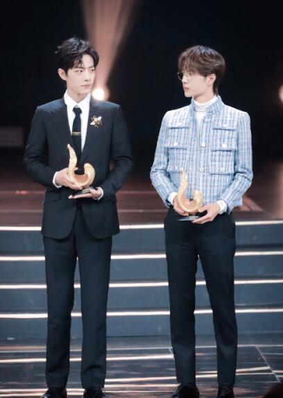 王一博|心疼!肖战困扰已久的问题终在王一博身上发生,粉丝们可满意