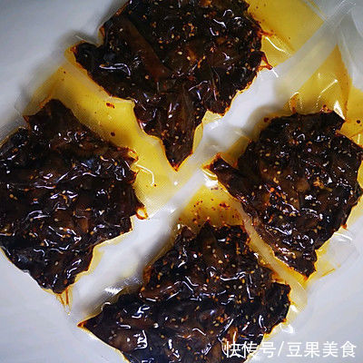 寒冷与温暖之间只差一碗麻辣牛肉干