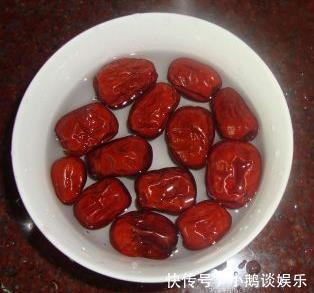 红枣|男人40岁后,手里不缺钱,要记得多喝“它”,腰不酸,腿也有劲