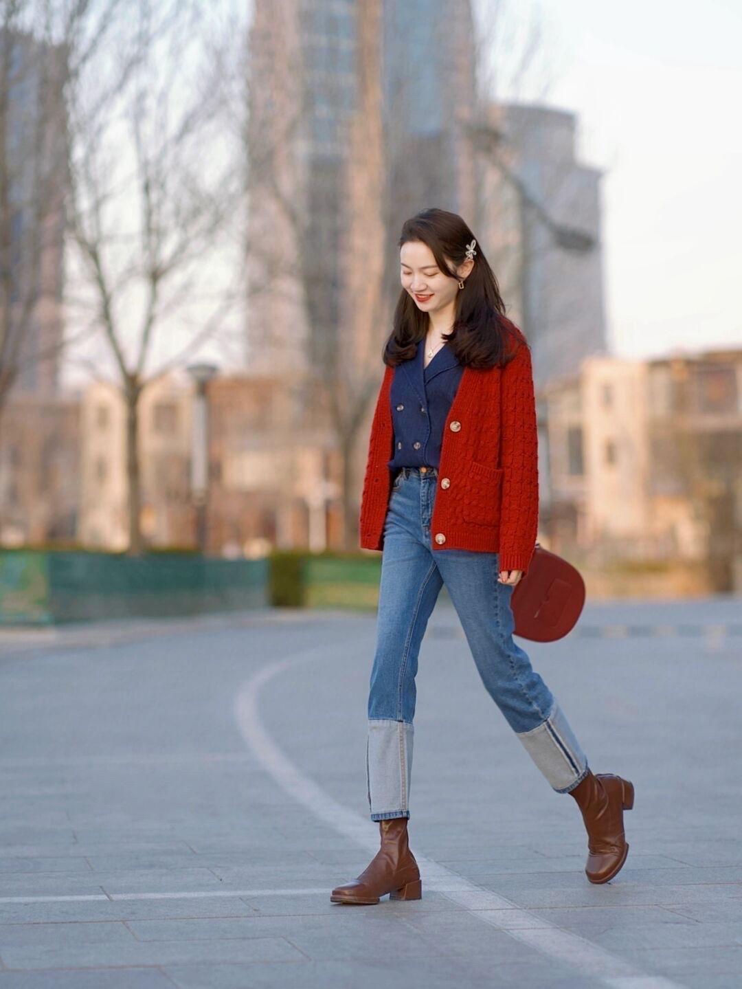 包臀裙 “开衫”的高级穿法是这样的,保暖舒适又温柔,每一套都能照穿