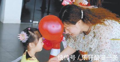 综合能力|发现宝宝行为举止“怪异”，原来是这个能力在起作用，父母多关注