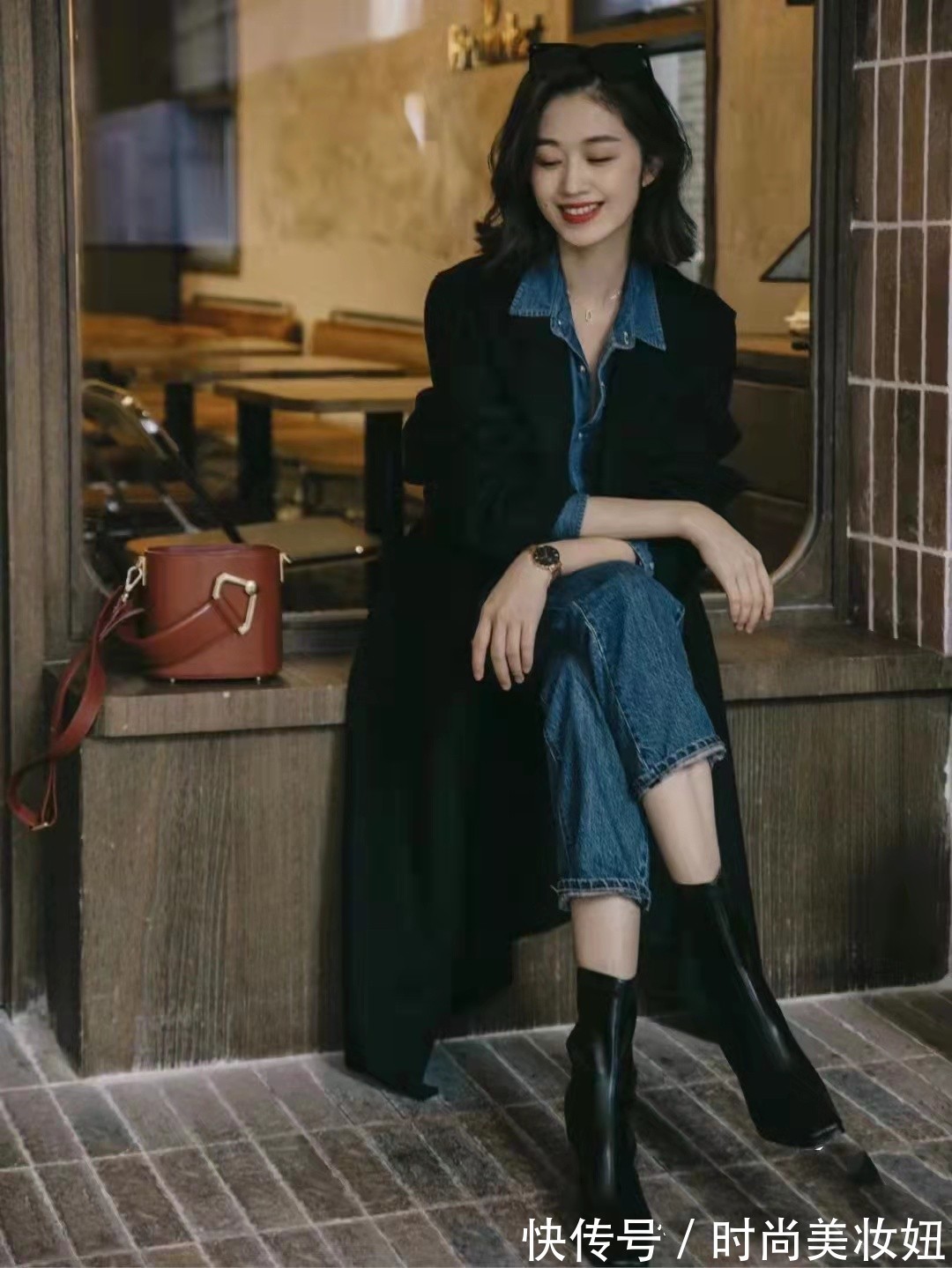 效仿 “黑色大衣”怎么穿才优雅高级?学会这4个小技巧,时髦显气质