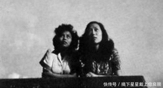 她出生高贵,苦等初恋情人52年,78岁成为他的新娘,相伴12年!