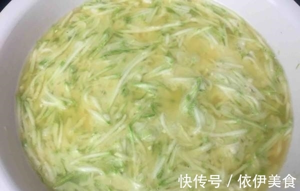 瓜子|冬天多给孩子吃这早餐,护眼长个子,提高免疫力,比喝牛奶强!