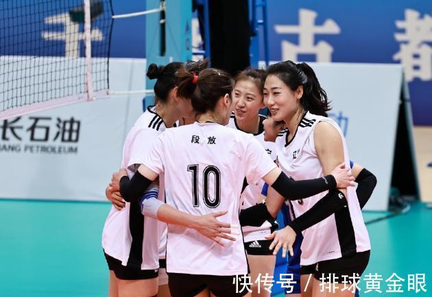 气象预报员|女排冠军化身气象预报员!新赛季去向成谜,明年或携手李盈莹首发