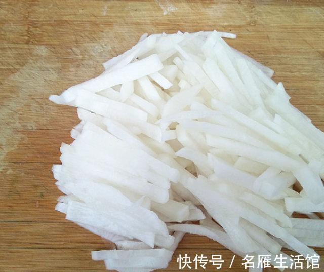 美味|白萝卜炒榨菜，非常不错的一道美味