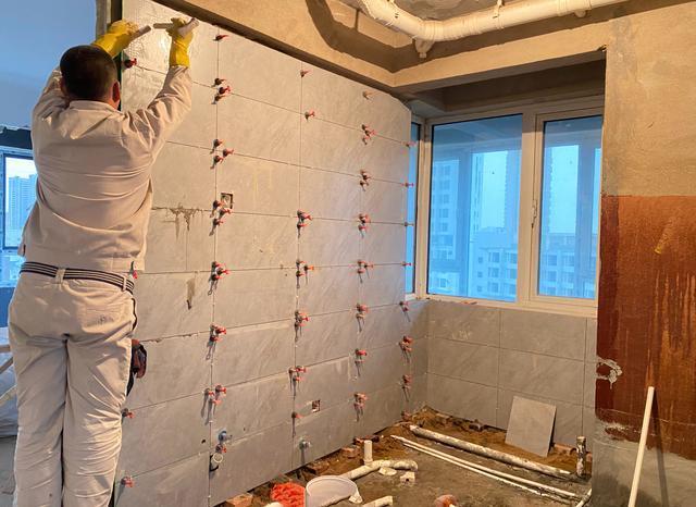 拉毛|卫生间做完防水，贴不上瓷砖泥瓦工不懂这些方法，马上让他走人