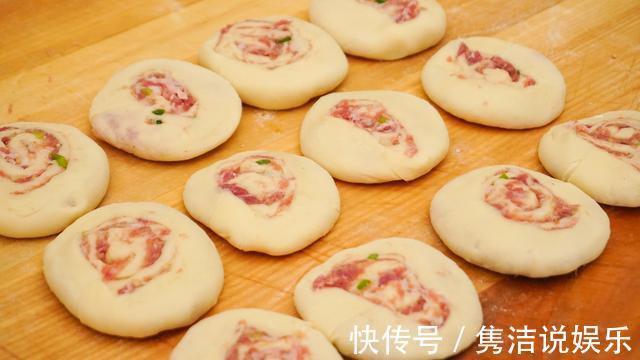肉饼最好吃做法，外面8元一个，教你在家做，不发面，出锅抢着吃