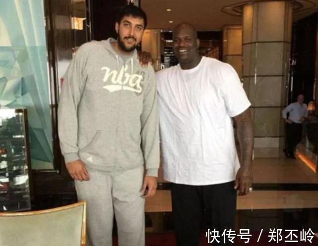 卡文|让奥尼尔显得娇小,地球上仅此5人!有人比奥胖还高56公分