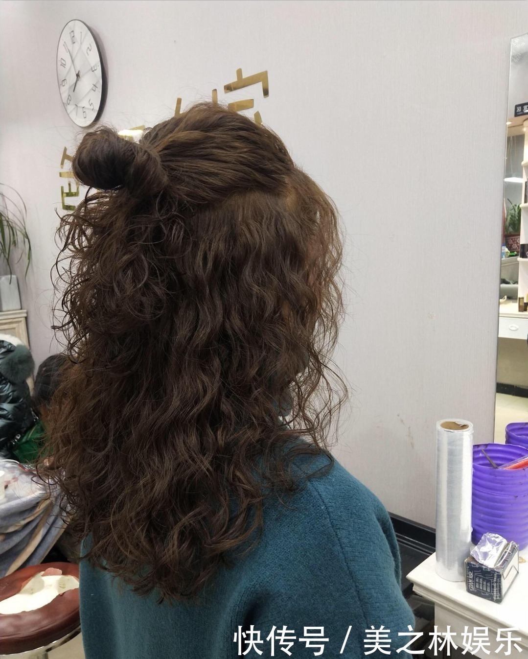 发型 秋冬女发别乱剪了,新时尚发型27款送给大家,无论长短都心动