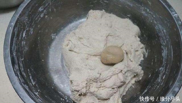 芋头|教你做这款饺子: 不用面粉不用擀皮! 滑溜溜! 一口一个!