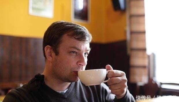 患了“咽炎”别着急，常吃3种食物，化痰止咳，咽炎也许悄悄好转