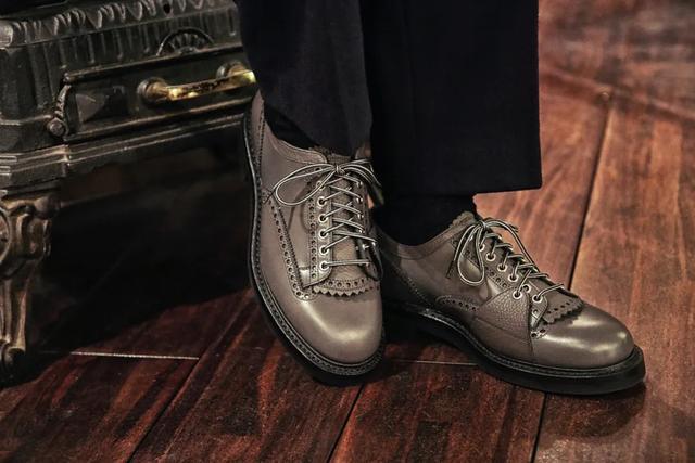 the 只有那些最叛逆、最朋克的人,才敢欣赏这样的鞋