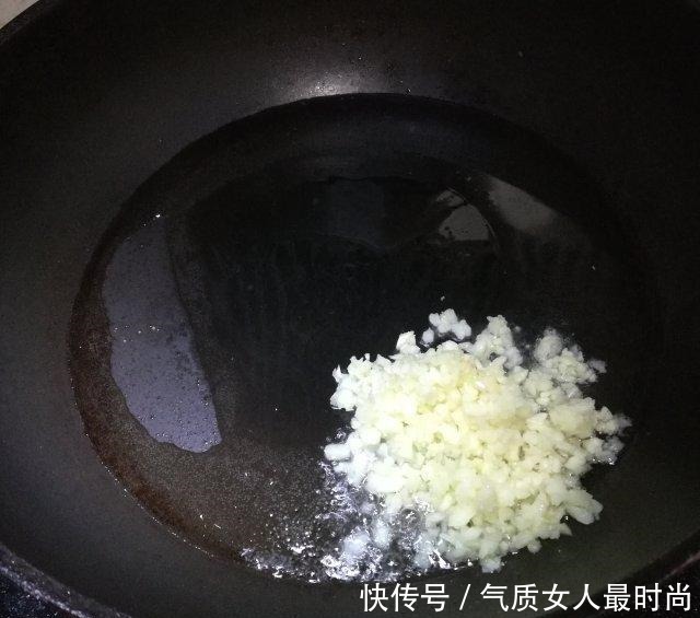 扑空心菜,爽口清脆最是下饭呢!