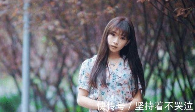 有何不可$许嵩耗费心力写的这首歌,只为捧红一个人,如今她却沦为网络主播